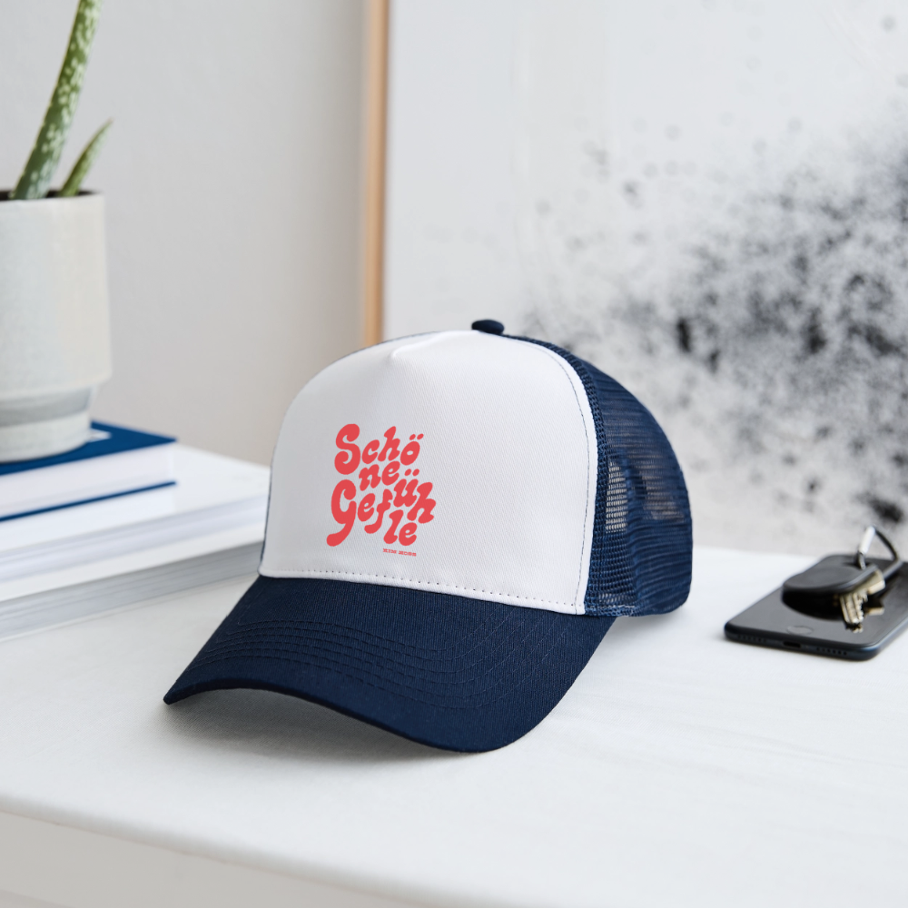 Schöne Truckerin - white/navy